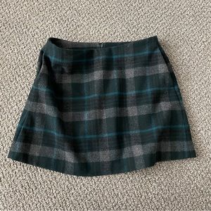 Uniqlo wool blend dark green plaid mini skirt sz 8